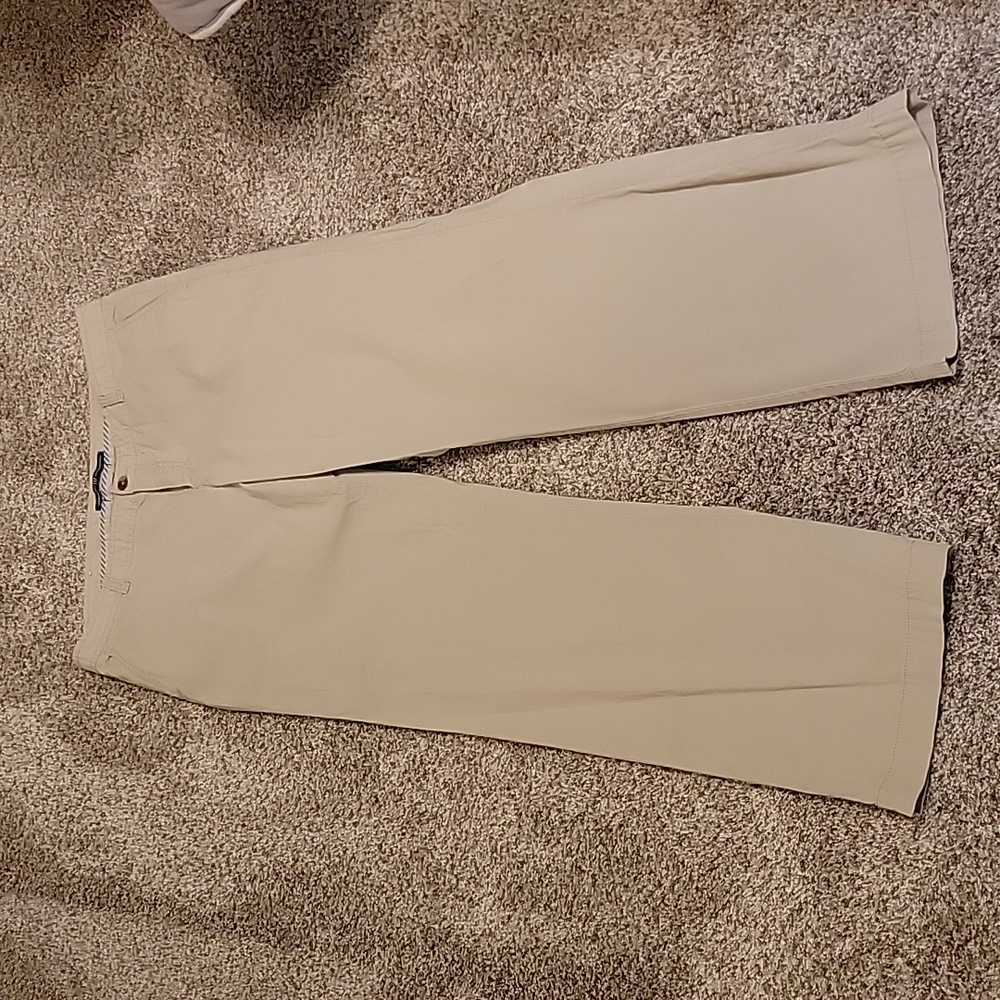 Gap strait leg khaki pants